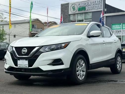 Glacier White 2020 Nissan Rogue Sport SL