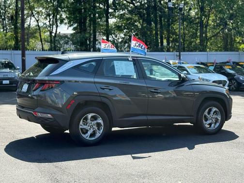 2023 Hyundai TUCSON SE