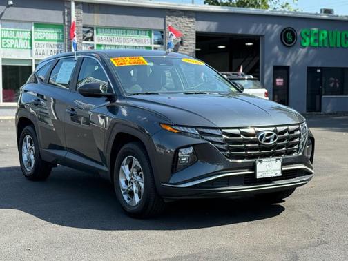 2023 Hyundai TUCSON SE