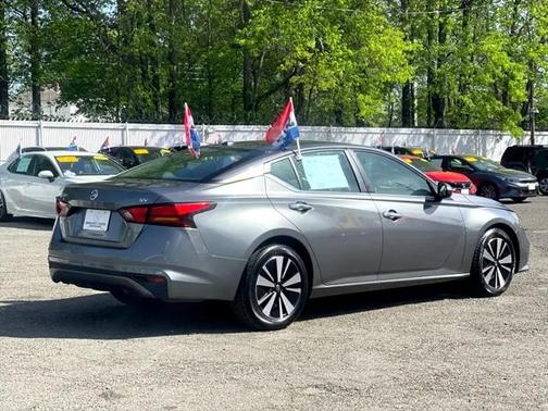 2022 Nissan Altima 2.5 SV