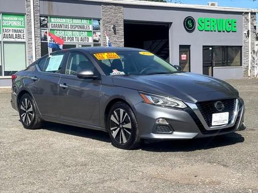 2022 Nissan Altima 2.5 SV