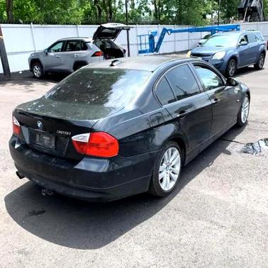 2006 BMW 325 325i Sedan