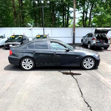 2006 BMW 325 325i Sedan
