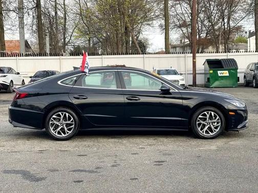2022 Hyundai SONATA SEL