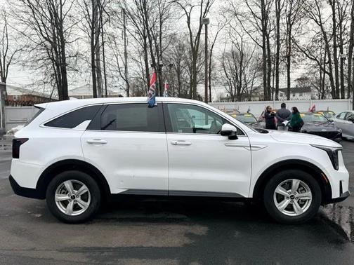 2024 Kia Sorento LX