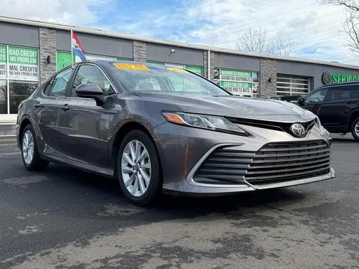 2024 Toyota Camry LE