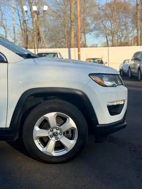 White Clearcoat 2018 Jeep Compass Latitude