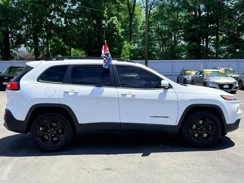 Bright White Clearcoat 2018 Jeep Cherokee Limited