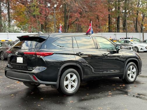 2020 Toyota Highlander LE