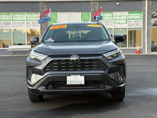 2023 Toyota RAV4 LE