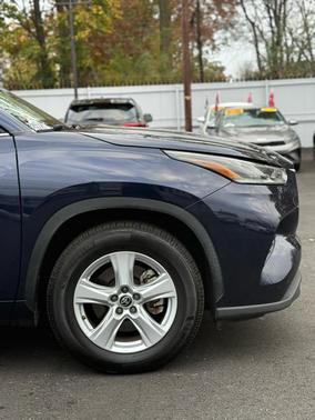 2021 Toyota Highlander LE