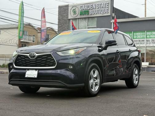 2021 Toyota Highlander LE