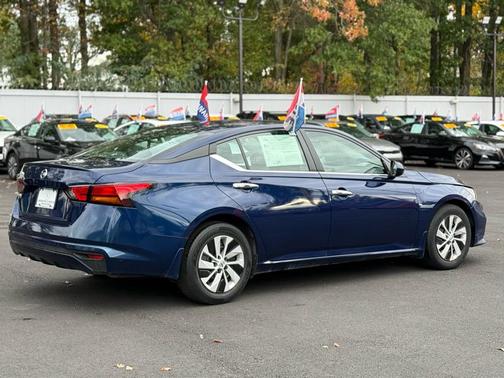 2022 Nissan Altima S FWD