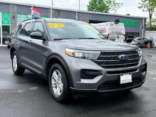 Carbonized Gray Metallic 2023 Ford Explorer XLT