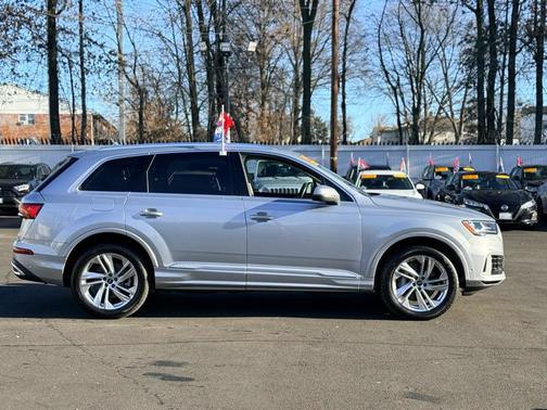 2022 Audi Q7 55 Premium Plus