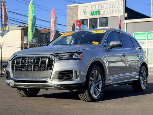 2022 Audi Q7 55 Premium Plus