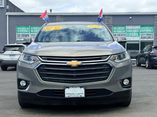 Havana Brown Metallic 2019 Chevrolet Traverse LT Cloth
