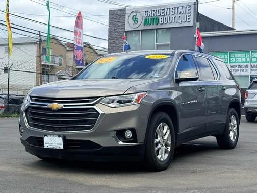 Havana Brown Metallic 2019 Chevrolet Traverse LT Cloth