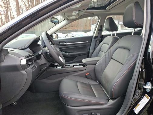 2025 Nissan Altima SR FWD