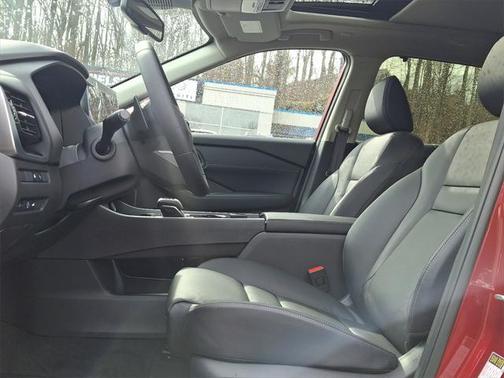 2025 Nissan Rogue SL