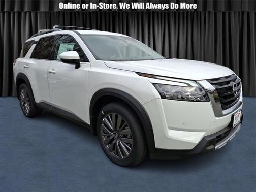 2025 Nissan Pathfinder SL 4WD