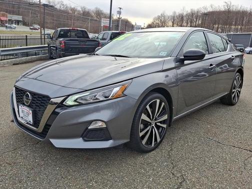 2022 Nissan Altima SR Intelligent AWD