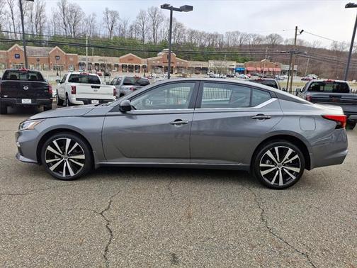 2022 Nissan Altima SR Intelligent AWD