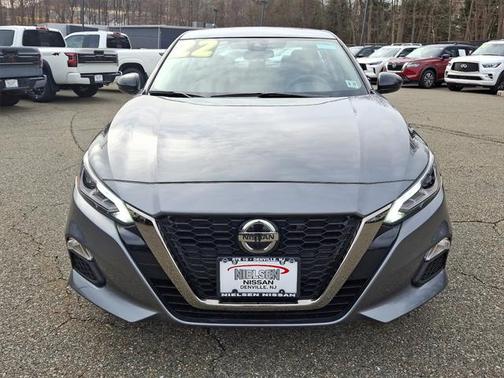 2022 Nissan Altima SR Intelligent AWD