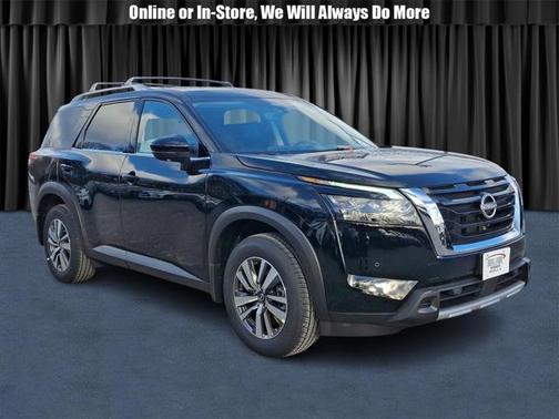 2025 Nissan Pathfinder SL 4WD