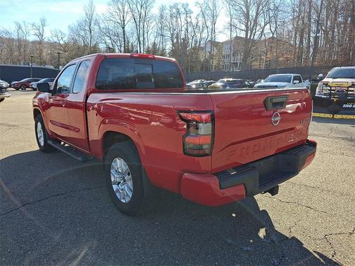 2023 Nissan Frontier SV
