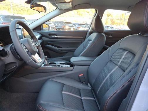 2025 Nissan Altima SR AWD