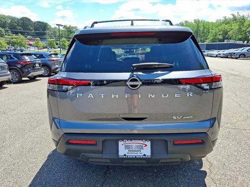 2022 Nissan Pathfinder SV 4WD