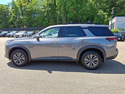 2022 Nissan Pathfinder SV 4WD