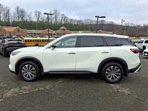 2025 INFINITI QX60 Pure