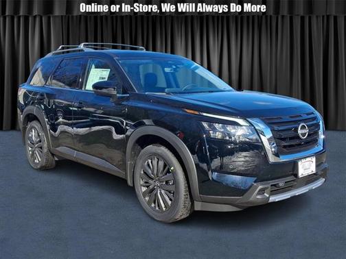 2025 Nissan Pathfinder SL 4WD