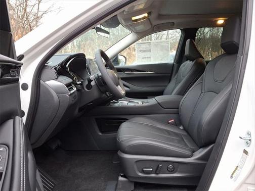 2025 INFINITI QX60 Pure