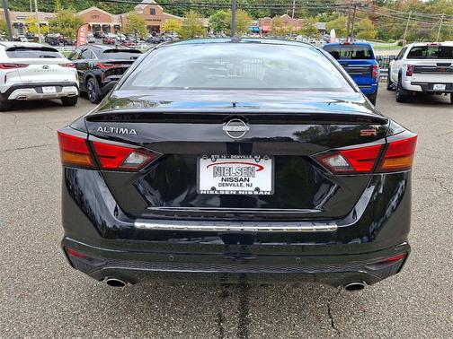 2023 Nissan Altima SR FWD