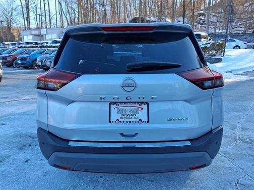 2022 Nissan Rogue SV