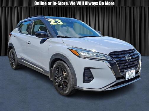 2023 Nissan Kicks SR