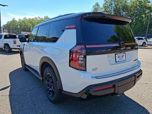 2025 Nissan Armada PRO-4X 4WD