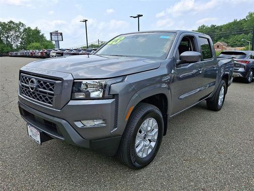 2023 Nissan Frontier SV