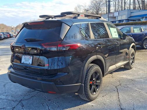 2025 Nissan Rogue Rock Creek