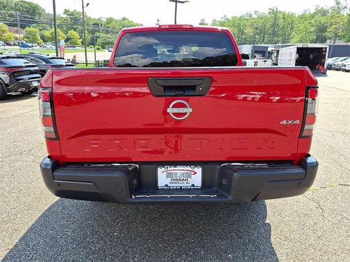 2023 Nissan Frontier S