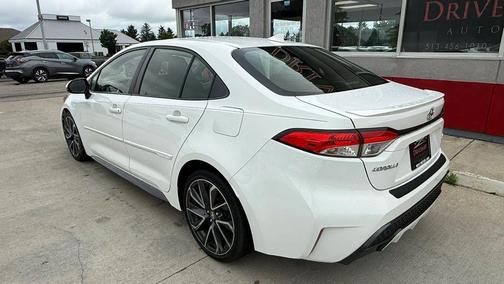 White 2020 Toyota Corolla SE