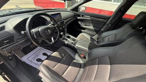 Crystal Black Pearl 2022 Honda Accord Sport SE 1.5T