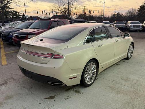 2016 Lincoln MKZ Base