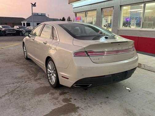 2016 Lincoln MKZ Base