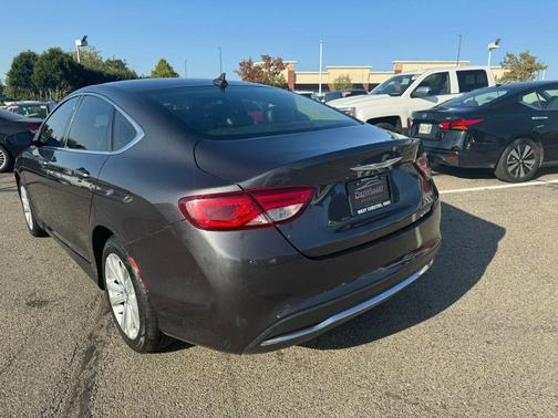 2017 Chrysler 200 Limited