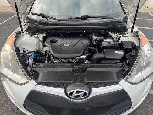 2016 Hyundai Veloster Base