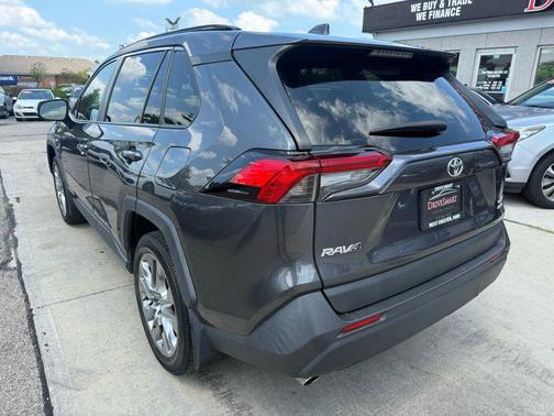 2020 Toyota RAV4 XLE Premium